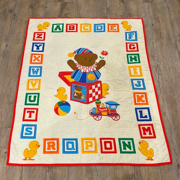 Baby quilt - Picture 1 of 3